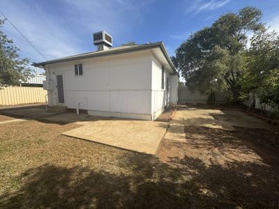 7 South Avenue, Yenda