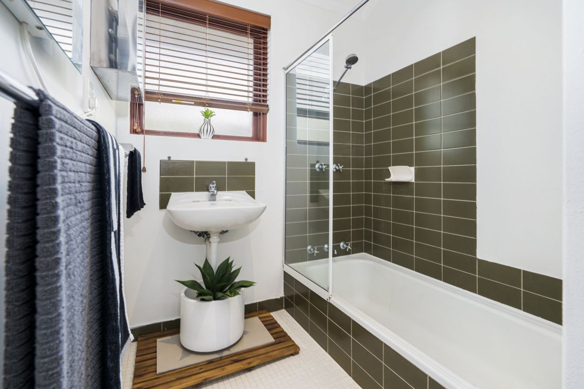 33 Riga Crescent, Willetton