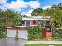 311 Long Street East, Graceville