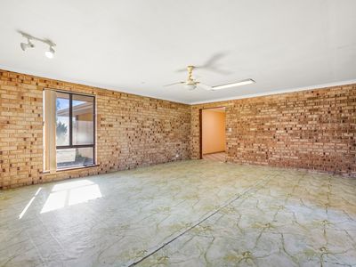 34 RICKETTS COURT, Rockingham