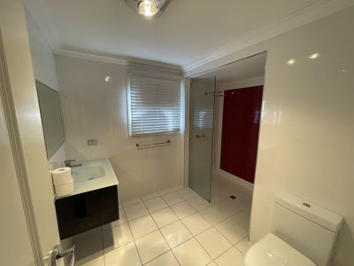 2 Nerissa Grove, Oak Park