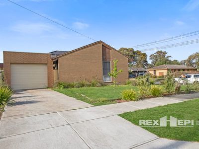 1 Cottage Court, Hampton Park