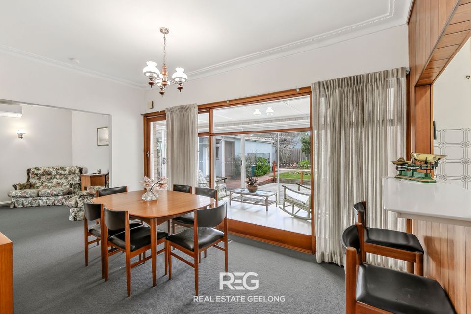 24 Cambra Road, Belmont