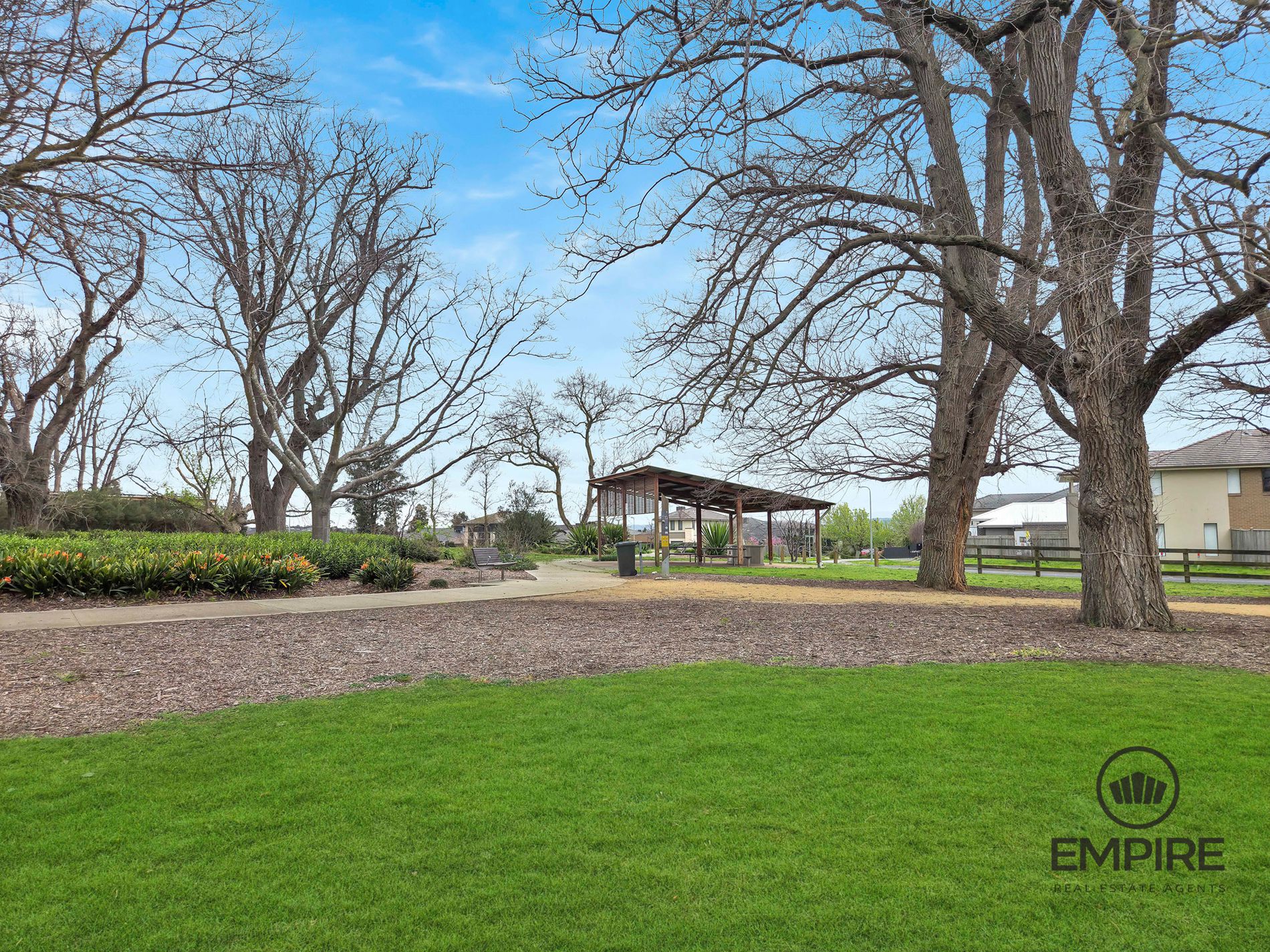 2 Plenty Way, Cranbourne North