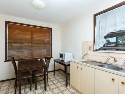 10 Centenary Crescent, Werribee