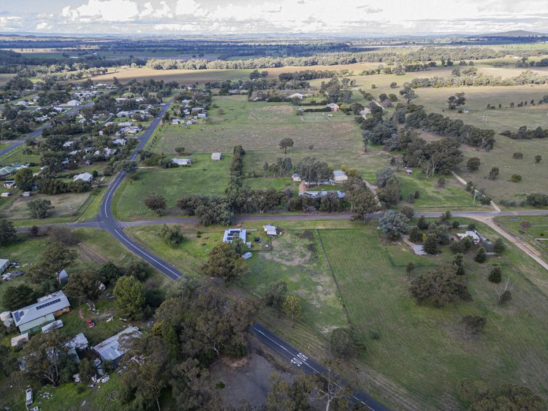 27-31 Bank Street, Gooloogong