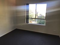 U69  / 11 Oakmont Avenue, Oxley