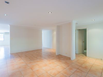 10 Desmond Place, Rivervale