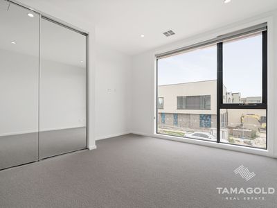 30 Society Circuit, Aintree