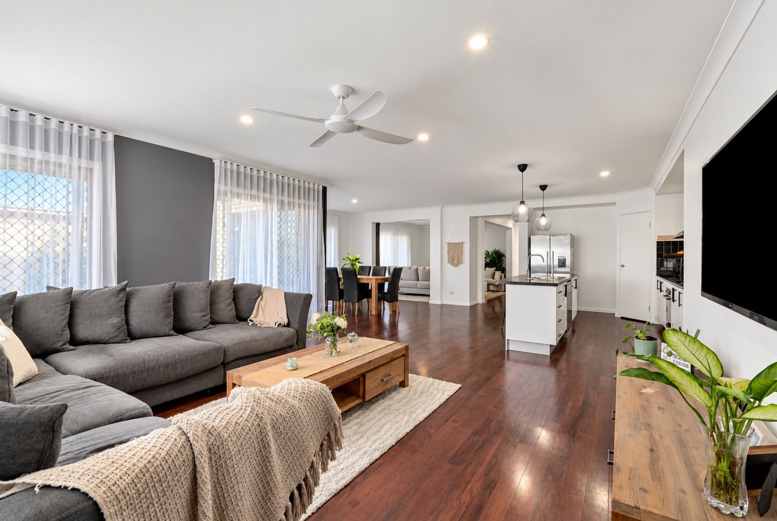 Photo 5 of 14, 48 Mossman Way, Sandstone Point