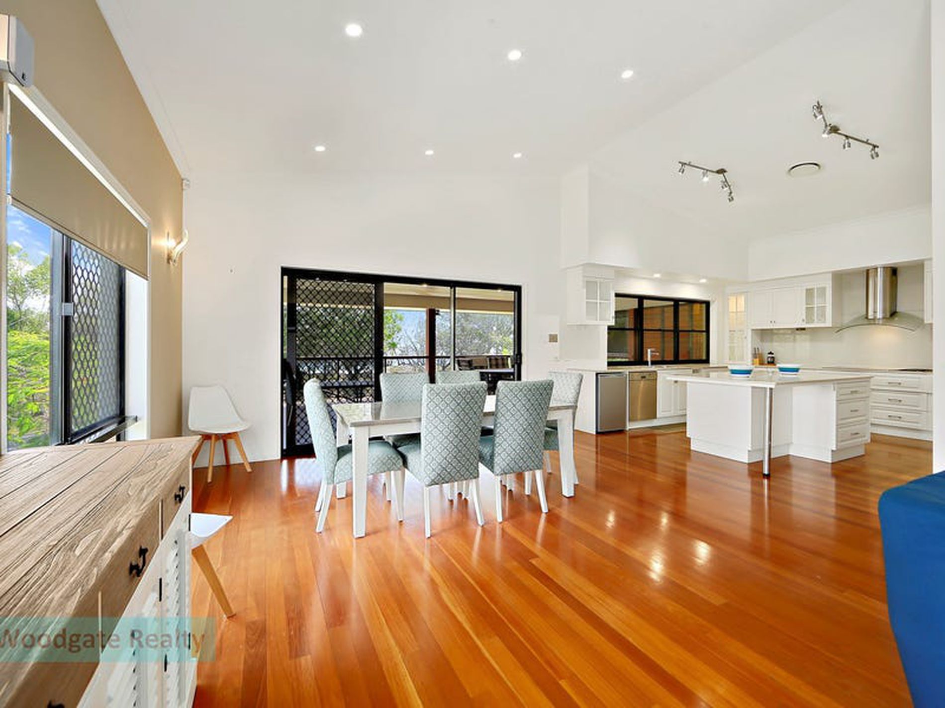 31 Esplanade, Woodgate