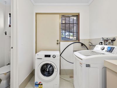 2 / 26 Earlston Way, Booragoon