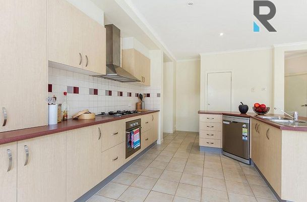 16 Explorers Place, Craigieburn