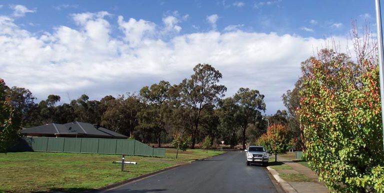 5 Lucy Court, Euroa
