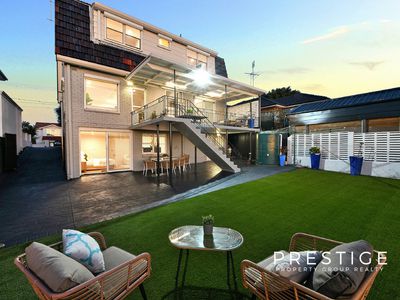 13 Gnarbo Avenue, Carss Park