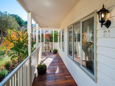 21 Tennyson Street, Woodend
