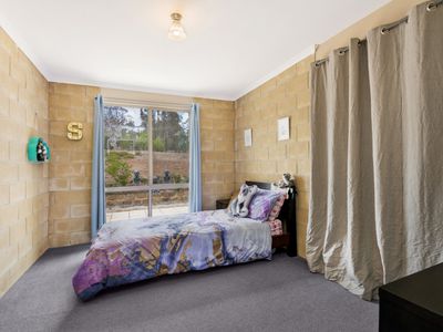 82 Bates Court, Heathcote