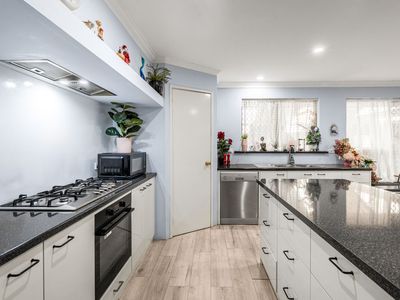 33 Roseheath Boulevard, Kiara