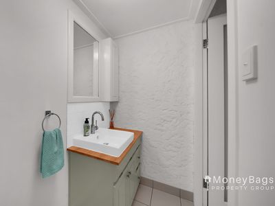 5 Advance Street, Newtown