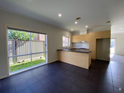 17/51-55 Tullidge Street, Melton