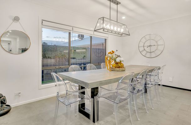 24 Emblem Way, Craigieburn