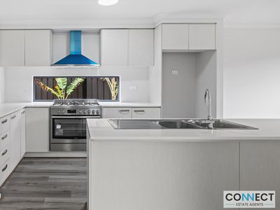 33 Burford Way, Cranbourne North