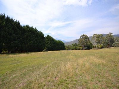 252 Simmonds Creek Road, Tawonga South