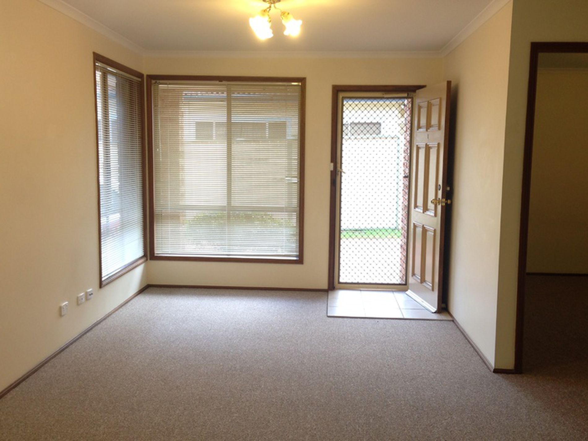 1 / 5 Robertson Street, Shellharbour