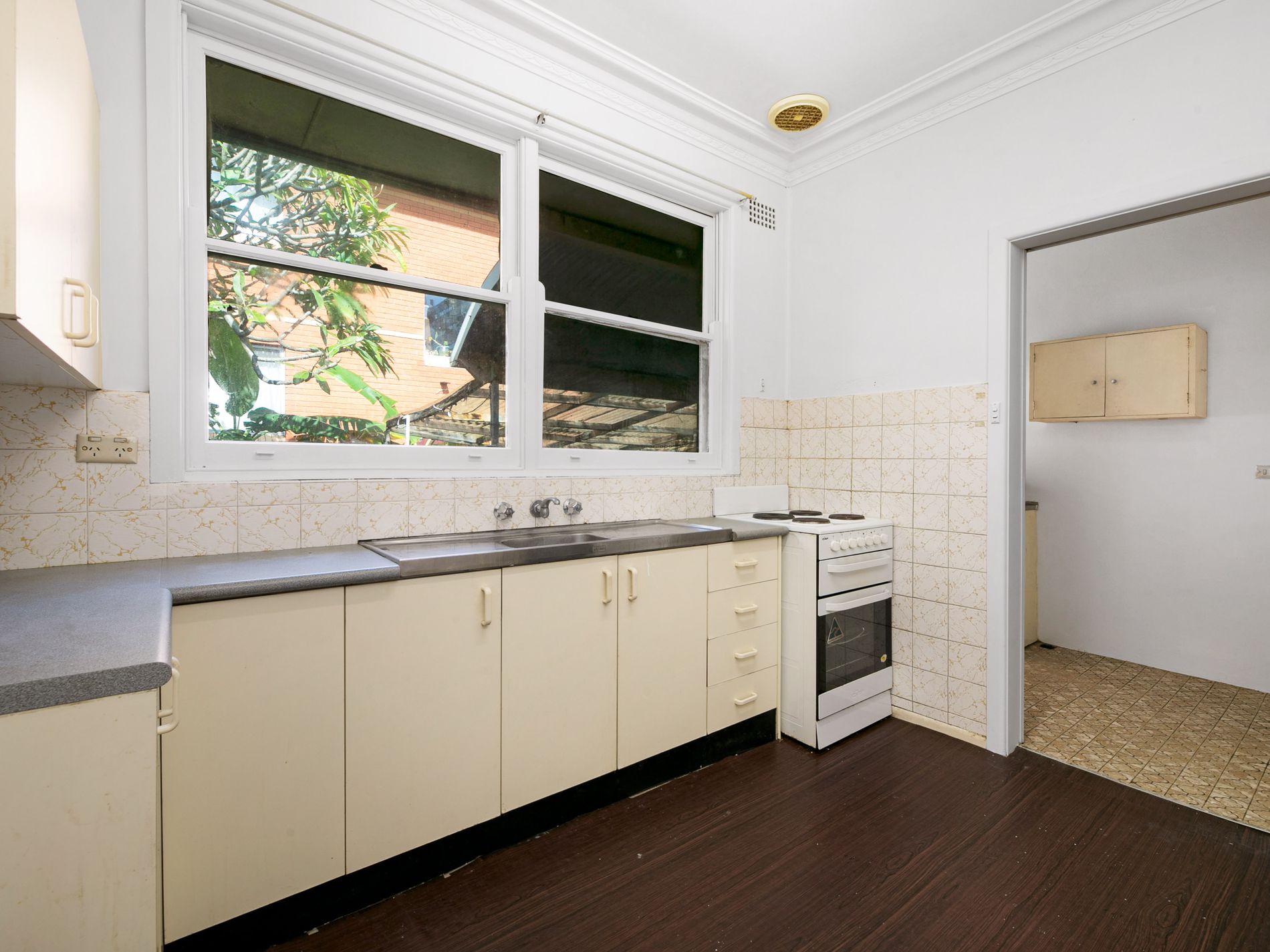 14 Mascot Drive, Eastlakes