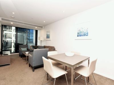 2711 / 151 City Road, Southbank
