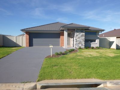 14 Severn Circle, Dubbo