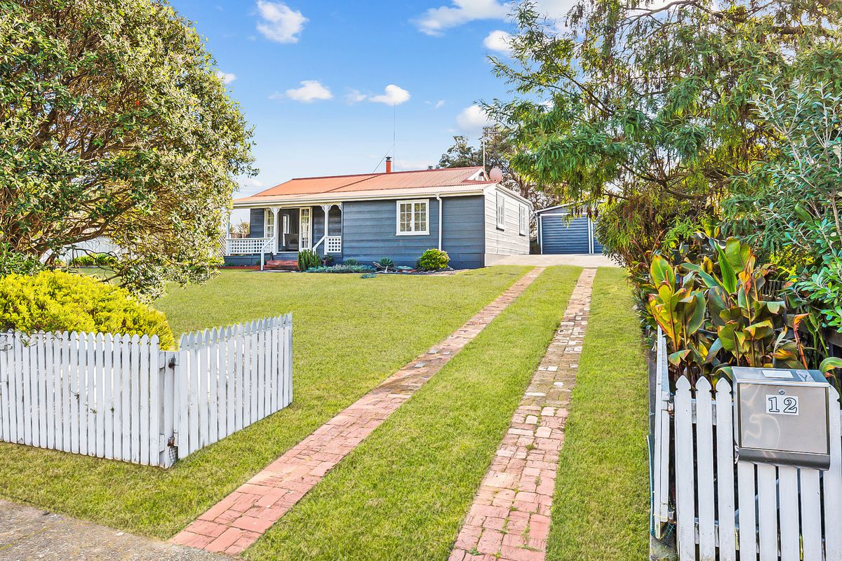 12 Hicks Crescent, Waikanae Beach