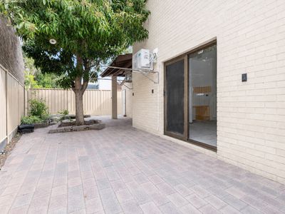 5 Lakeside Road, Churchlands