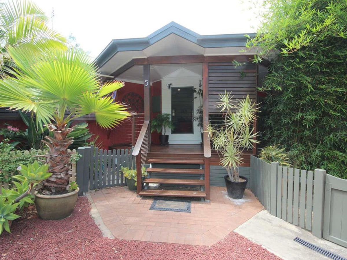 5 Purcell Ave, Lemon Tree Passage, Lemon Tree Passage - Thumbnail 2