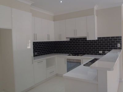 'The Avenue' / 32A Stonehaven Avenue, Dubbo