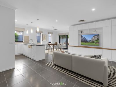 5 Tingara Drive, Botanic Ridge