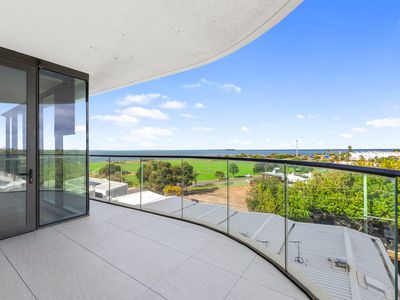 510 / 25 Windsor Terrace, Williamstown