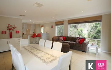 18 Fallingwater, Pakenham
