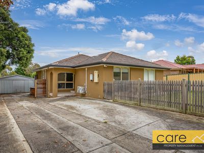 15 Oaktree Drive, Hampton Park