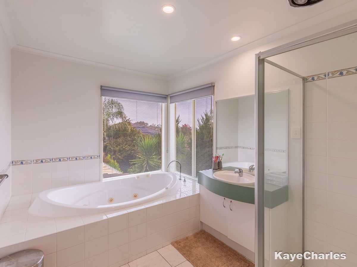 16 Highton Court, Beaconsfield