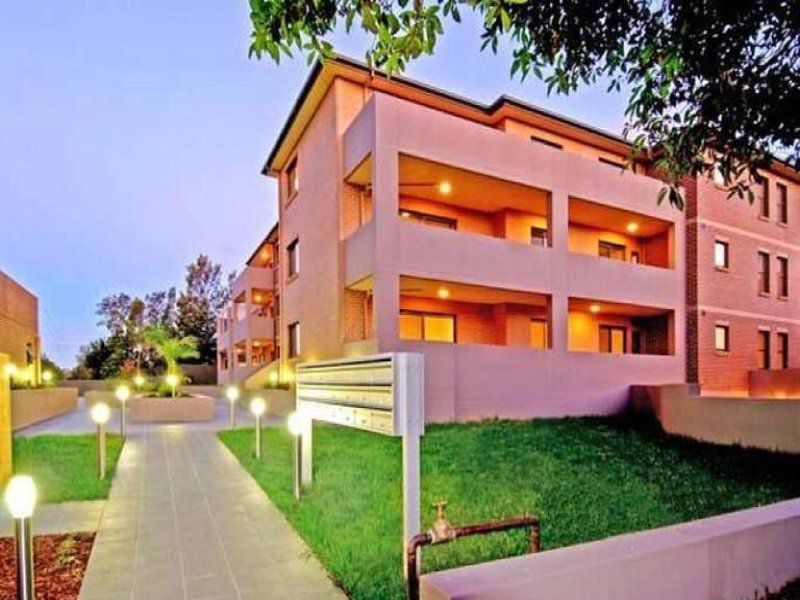 1 / 59 Second Avenue, Campsie