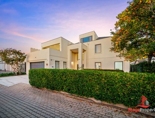 Expansive Family Home in Sought-After Riverside Locale