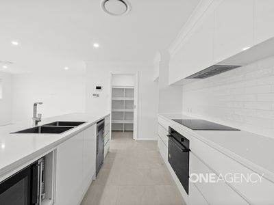 4 Paperbark Grove, Badagarang