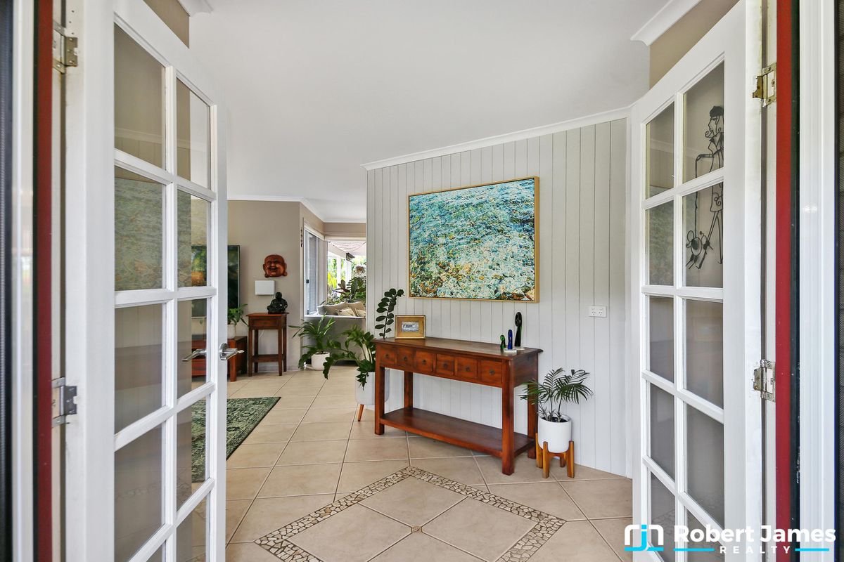 6 Hoylake Court, Tewantin