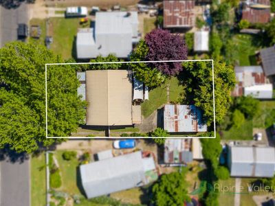 17 Simmonds Street, Mount Beauty