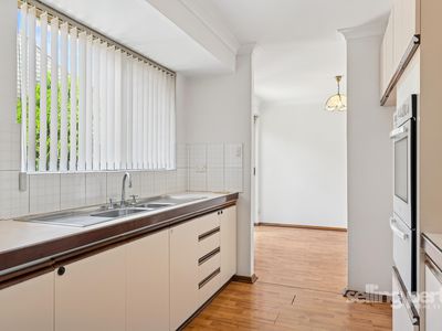 1 / 6 Mary Street, Como