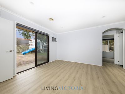 5 Oxford Close, Sunbury