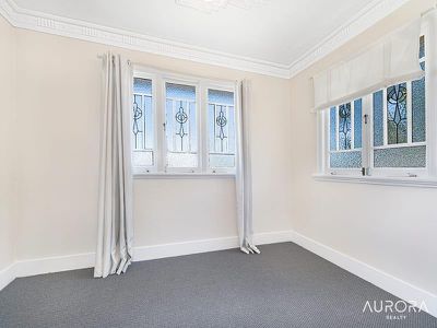 1/674 Logan Road, Greenslopes