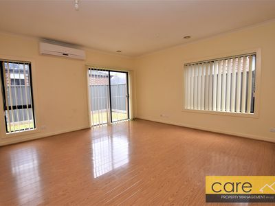 8 Karlson Way, Cranbourne North