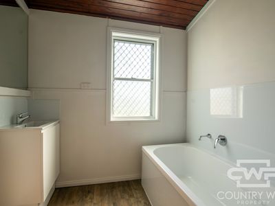 8 Healeys Lane, Glen Innes